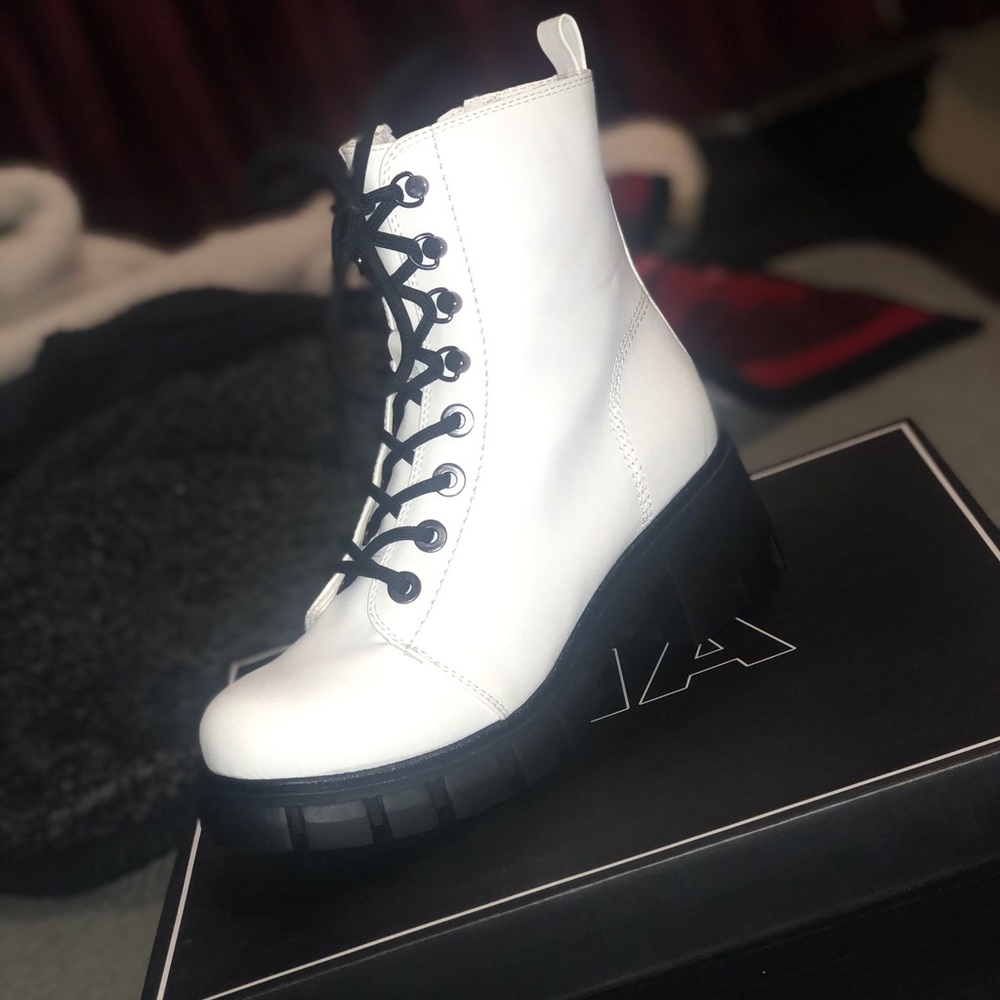 MIA White combat boots